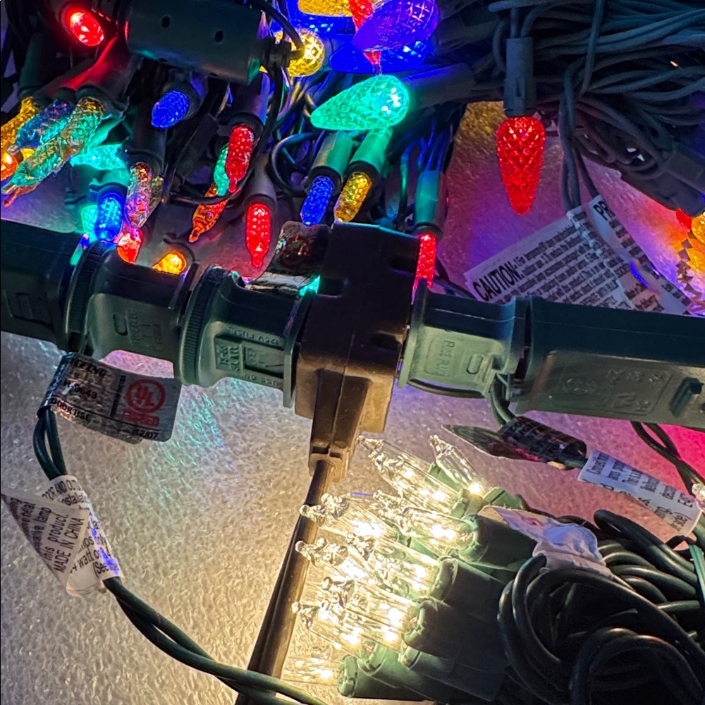 Multicolor LED Holiday String Lights - Picture 6 of 11